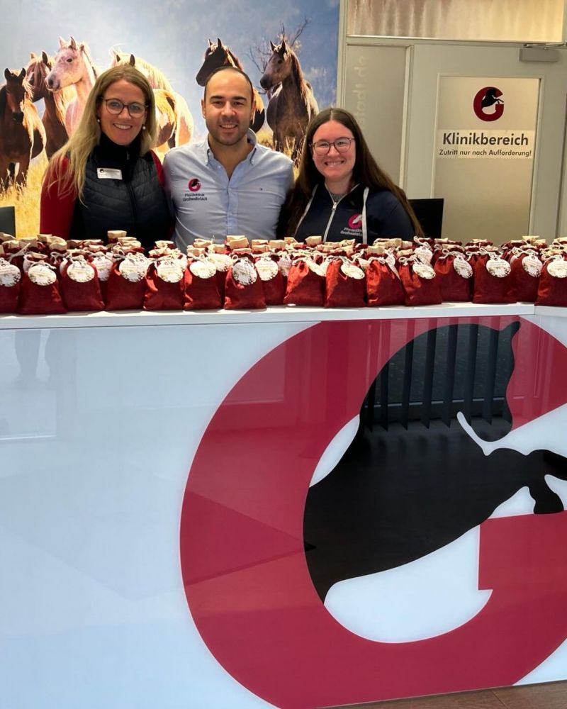 #PferdeklinikGrosswallstadt, #Pferdeklinik
#Pferdegesundheit, #WeihnachtenImStall, #Weihnachtszauber, #Dankeschön
#Pferdeliebe, #pferdebesitzer